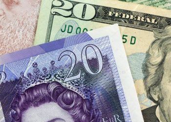 Sterlin, dolar karşısında en düşük seviyeyi gördü!