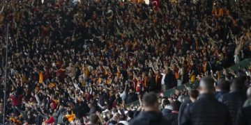 Galatasaray, Manchester United’a taraftarından özür diletti